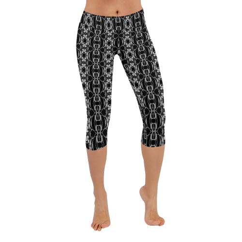 Urban Underground Ornate Chain Pattern Yoga Low Rise Capri Leggings