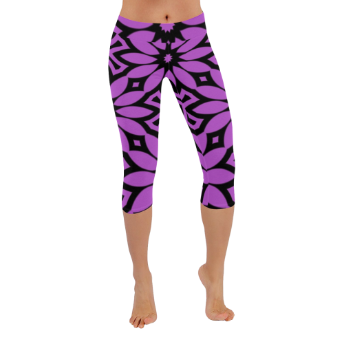 Purple/Black Flowery Pattern Women's Low Rise Capri Leggings (Invisible Stitch) (Model L08)