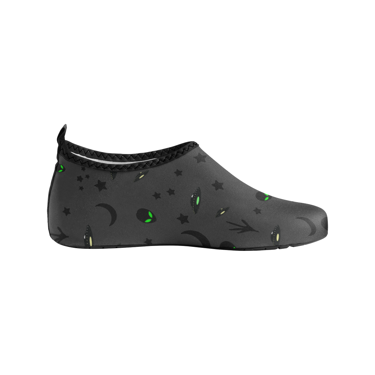 Alien Flying Saucers Stars Pattern on Charcoal Men's Slip-On Water Shoes (Model 056)