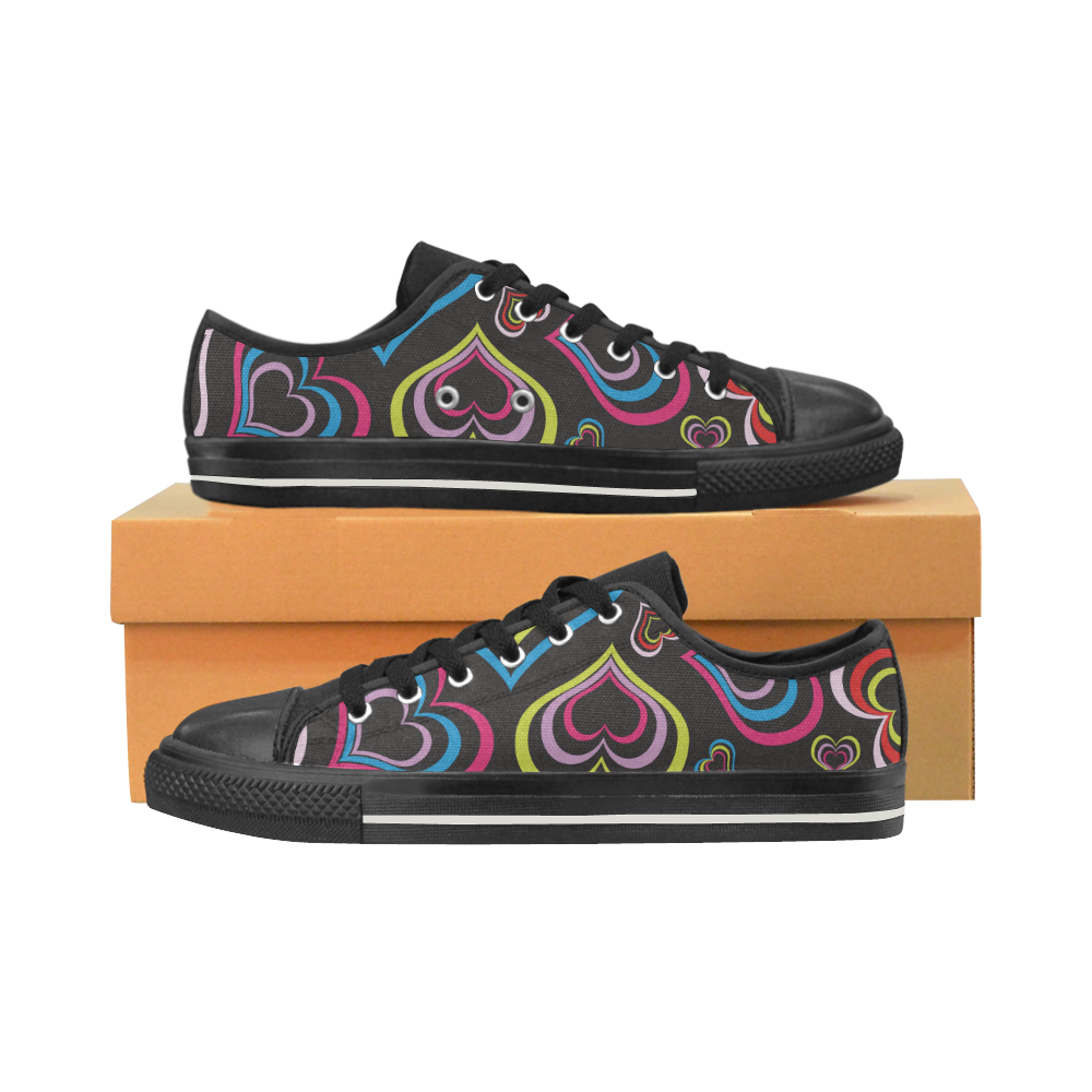 HEARTS SWIRLY Men's Classic Canvas Shoes (Model 018)