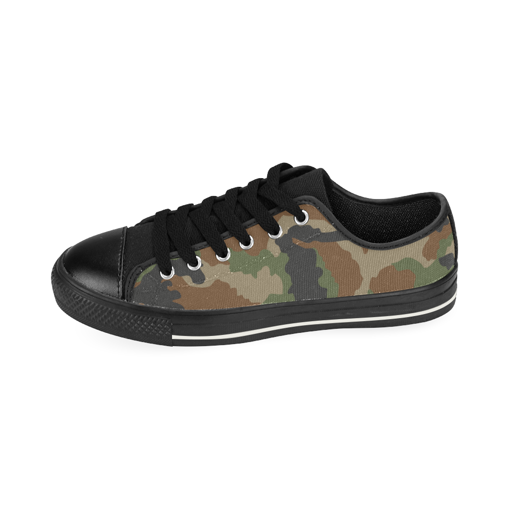 Woodland camouflage pattern Men's Classic Canvas Shoes (Model 018)