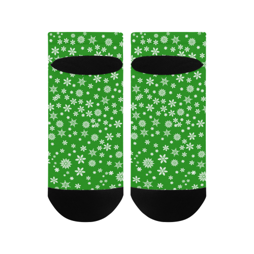 Christmas White Snowflakes on Green Men's Ankle Socks