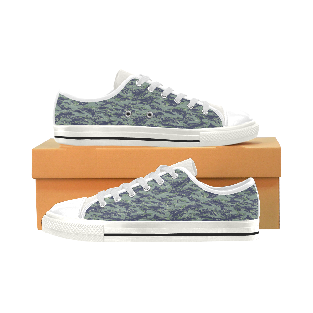Jungle Tiger Stripe Green Camouflage Men's Classic Canvas Shoes (Model 018)