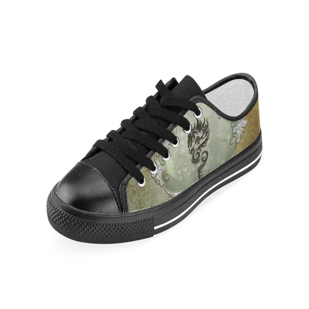 Awesome tribal dragon Women's Classic Canvas Shoes (Model 018)