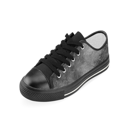 Black Grunge Women's Classic Canvas Shoes (Model 018)