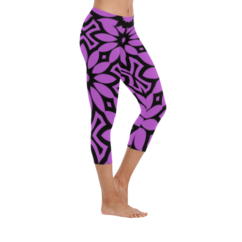 Purple/Black Flowery Pattern Women's Low Rise Capri Leggings (Invisible Stitch) (Model L08)