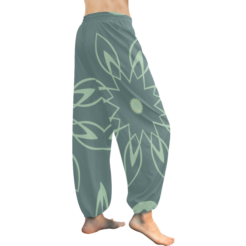 Soft Petals Women's All Over Print Harem Pants (Model L18)
