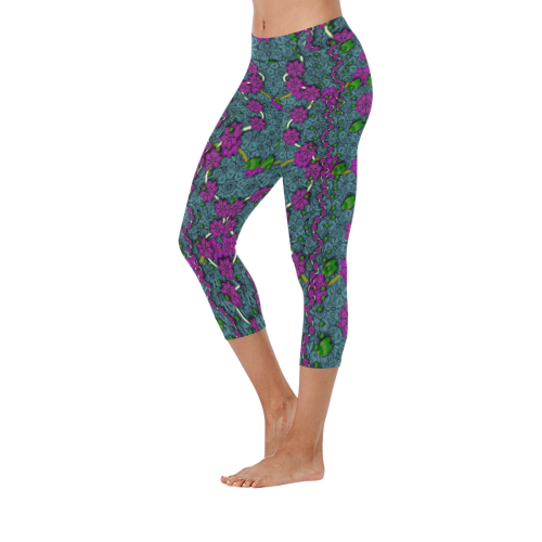 the most beautiful flower forest on earth Women's Low Rise Capri Leggings (Invisible Stitch) (Model L08)