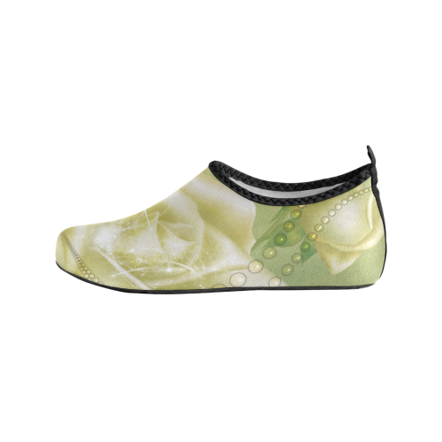 Beautiful soft green roses Women's Slip-On Water Shoes (Model 056)