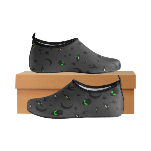 Alien Flying Saucers Stars Pattern on Charcoal Kids' Slip-On Water Shoes (Model 056)