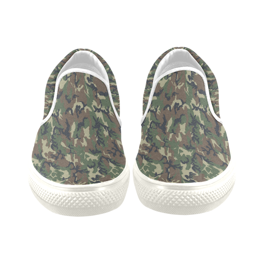 Woodland Forest Green Camouflage Men's Unusual Slip-on Canvas Shoes (Model 019)