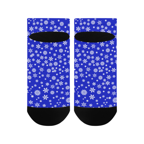 Christmas White Snowflakes on Blue Men's Ankle Socks