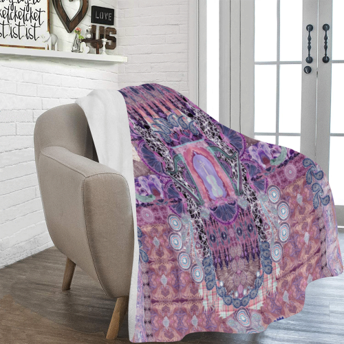 1572 Ultra-Soft Micro Fleece Blanket 54''x70''