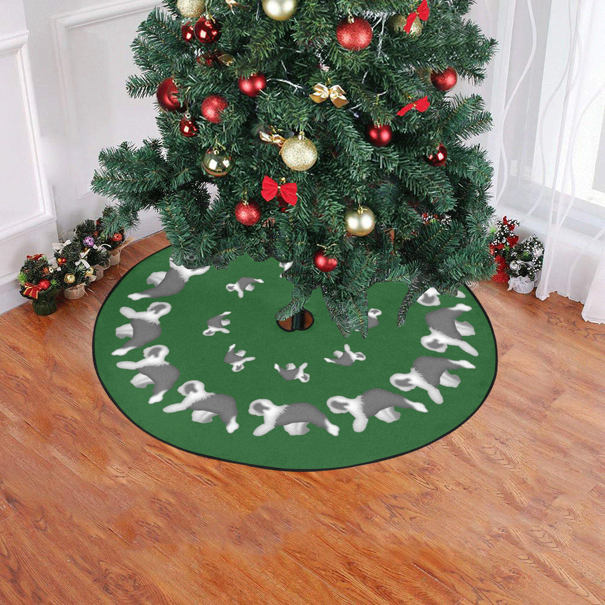 dual circles- green Christmas Tree Skirt 47" x 47"
